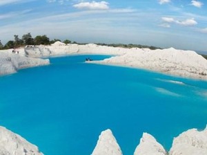 Danau Biru Instagramable dari Belitung
