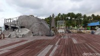Pantai Sejuba alias sejuta batu ban indah di tepi pantai.