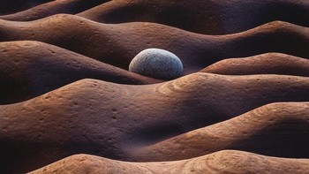 Oleg Ershov dari Rusia berhasil menjadi juara pertama International Landscape Photographer of the Year 2019. Foto ini diambil di Fleswick Bay, Inggris. Foto: Oleg Ershov/International Landscape Photographer of the Year