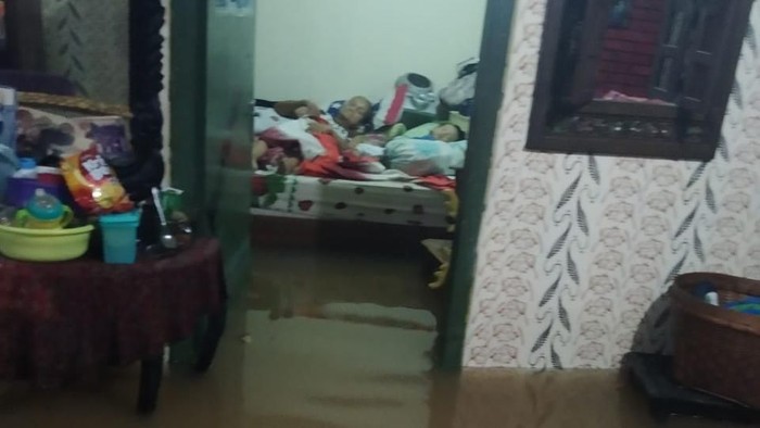 Kondisi banjir di Cipinang Pulomaja.