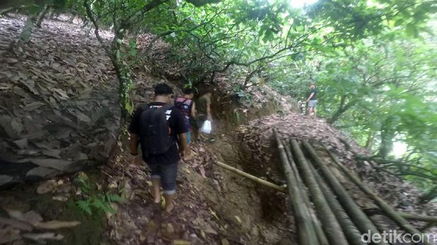 Indahnya Tai Bai, Niagara Kecil yang Tersembunyi di Polman