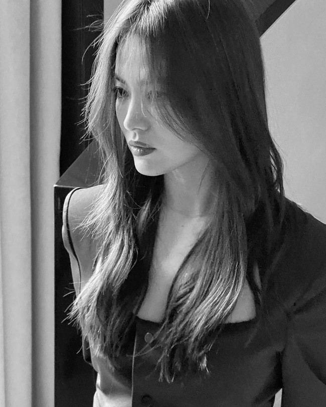 Song Hye Kyo memang kerap datang ke pekan mode dunia. Pada 2019 kemarin, dia menghadiri fashion show Ralph Lauren di New York Fashion Week. Foto: Getty Image/Instagram