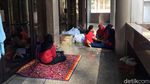 Warga Korban Banjir Masih Bertahan di Pengungsian