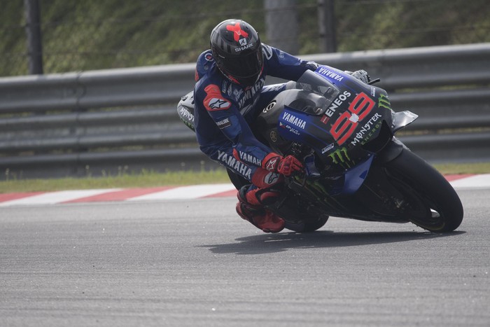 KUALA LUMPUR, MALAYSIA - FEBRUARY 09:  Jorge Lorenzo of Spain and Monster Energy Yamaha MotoGP Team  heads dwon a straight during the MotoGP Pre-Season Tests at Sepang Circuit on February 09, 2020 in Kuala Lumpur, Malaysia.  (Photo by Mirco Lazzari gp/Getty Images)