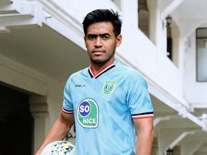 Persela Lamongan Kenalkan Jersey Baru