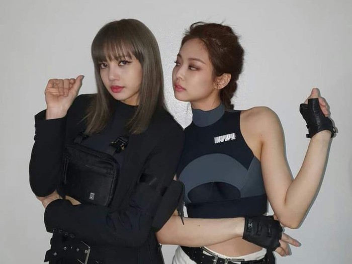 Lisa & Jennie BLACKPINK Lisa & Jennie BLACKPINK