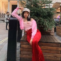 Karena kurang makan dan terus latihan, pingsan pun menjadi sebuah hal yang lumrah. Tak jarang sesama trainee akan menggendong temannya yang pingsan menuju asrama mereka. Euodias sendiri pernah pingsan dua kali.Foto: Instagram @euo.coeur