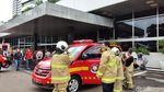 Damkar Dikerahkan untuk Atasi Kepulan Asap di Gedung DPR