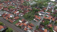 Berdasarkan data Badan Penanggulangan Bencana Daerah (BPBD) Kota Pekalongan, sebanyak sekitar 80 persen wilayah Kota Pekalongan terdampak banjir.