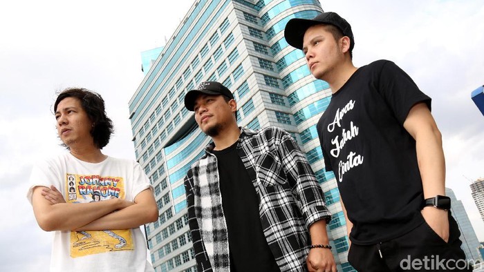Armada Band