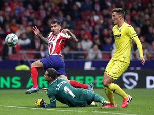 Atletico Gebuk Villarreal 2-0
