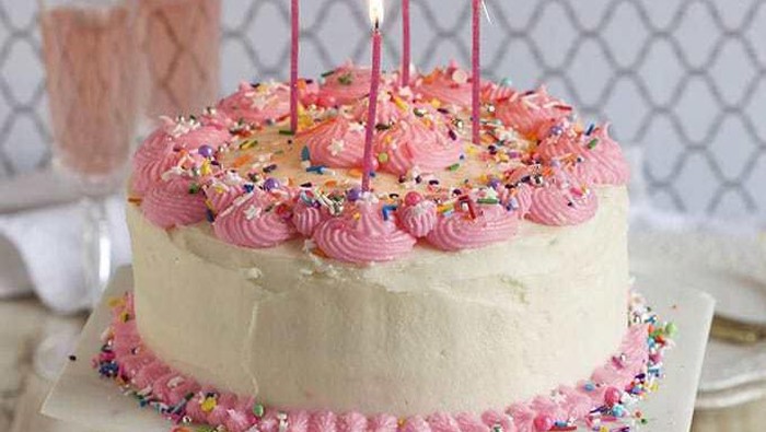 kue ulang tahun perawat