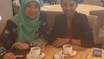 Ramai karena Pernyataannya, Sitti Hikmawatty Tetap Santai Sambil Ngopi