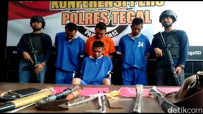 Kawanan maling mobil dan emas di Tegal diringkus polisi, Senin (24/2/2020).