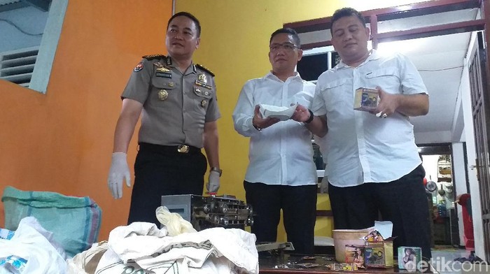 penggerebekan home industry jamu kuat