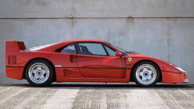 Ferrari F40 diproduksi tahun 1987 sampai 1992