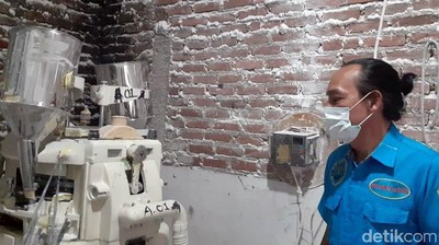 Penampakan Pabrik Narkoba yang Cetak Ribuan Pil di Bandung
