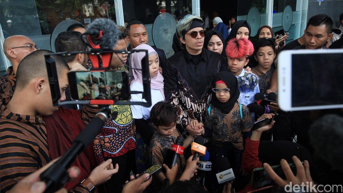 Gen Halilintar Gen Halilintar saat ditemui di PN Jakarta Pusat.