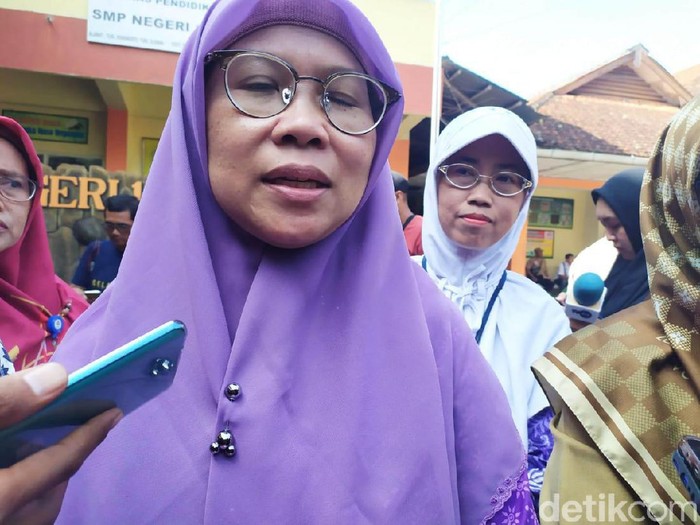 Ketua Ikatan Psikologi Klinis (IPK) Indonesia wilayah DIY, Siti Urbayatun di SMPN 1 Turi, Sleman, Senin (24/2/2020).