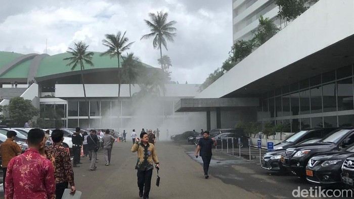 Kebakaran di gedung DPR (Rolando Fransiscus Sihombing/detikcom)