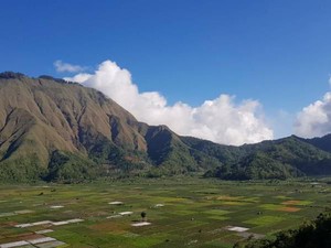 Pemandangan Indah dari Bukit Selong Sembalun