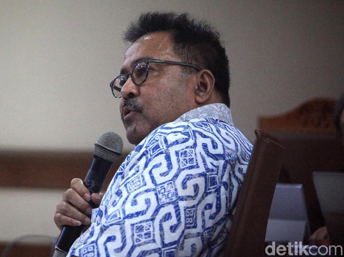 Mantan Wagub Banten, Rano Karno dicecar jaksa KPK soal fee proyek untuk pejabat di Banten. Atas fee proyek itu, Rano Karno mengatakan tidak pernah mendengar.