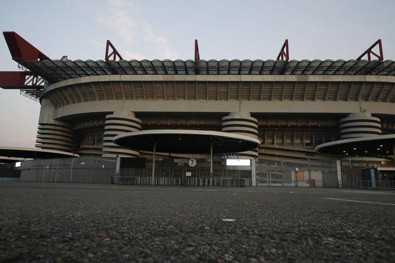 Wabah virus corona berdampak pada pertandingan sepakbola di Italia. Sejumlah stadion yang sebelumnya jadi lokasi pertandingan ditutup sementara imbas COVID-19.