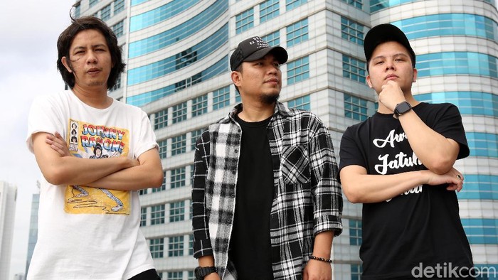 Armada Band