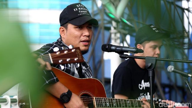 Lirik Lagu Penantian Armada Lengkap dengan Chord Gitarnya