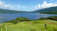 Ada empat danau di kawasan Danau Suoh, yaitu Danau Asam, Danau Minyak, Danau Belibis dan Danau Lebar. (Backpacker Lampung)