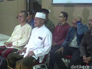 Abah Ali-Gus Amak Resmi Serahkan Syarat Dukungan Maju Independen ke KPU