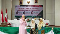Muslimah Ahlul Bait termasuk organisasi dalam Kowani menggelar seminar nasional dengan tujuan menggali dan memahami penguatan keluarga dalam perspektif global dan geopolitik kaitannya dengan ketahanan nasioanal untuk mewujudkan masyarakat sejahtera dan membina generasi penerus bangsa. Pool/dok. Kowani.