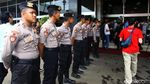 Pegawai Berhamburan Saat Gedung DPR Berasap