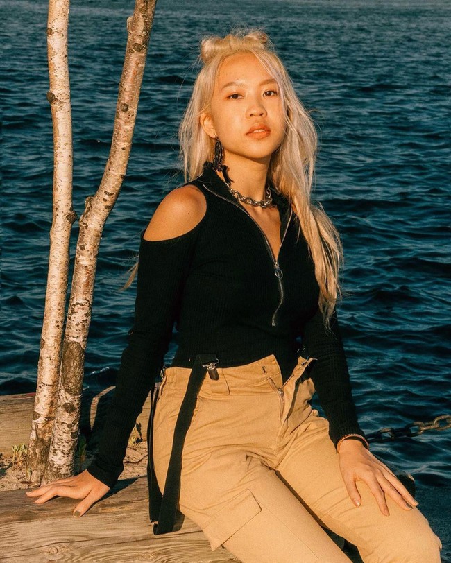 Euodias merupakan orang keturunan China dan Korea kelahiran Inggris yang sempat dilatih untuk jadi idol. Namun ia tidak tahan dengan latihan keras yang membuatnya bahkan pernah pingsan hingga aturan-aturan ketat yang harus dipatuhi selama jadi trainee.Foto: Instagram @euo.coeur