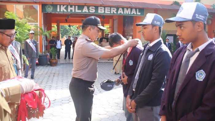 Polresta Banyuwangi Gelar Police Goes to School