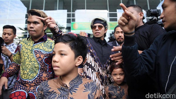 Pembelaan Gen Halilintar soal Cover Lagi Syantik
