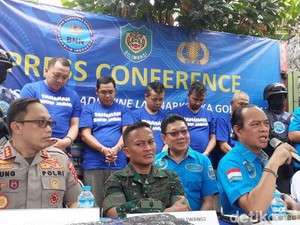 Jabar Hari Ini: 5 Tersangka Pabrik Narkoba-Iwa Karniwa Dituntut 6 Tahun Bui