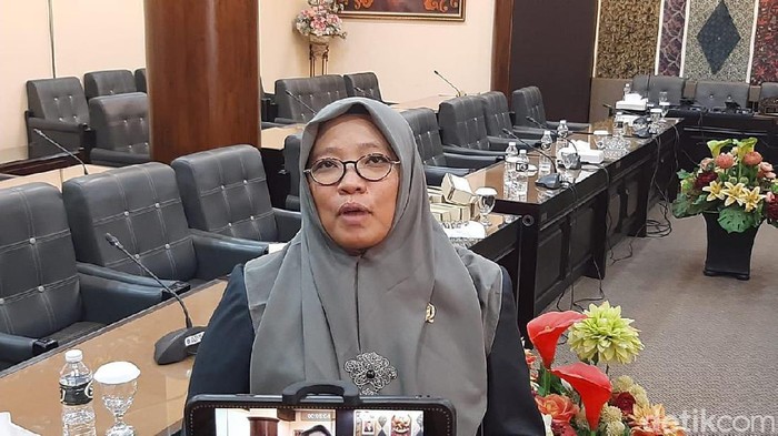 Wakil Ketua Komisi E DPRD Jatim, Hikmah Bafaqih