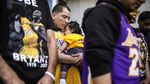 Tangis Vanessa dan Para Artis di Malam Penghormatan Kobe Bryant