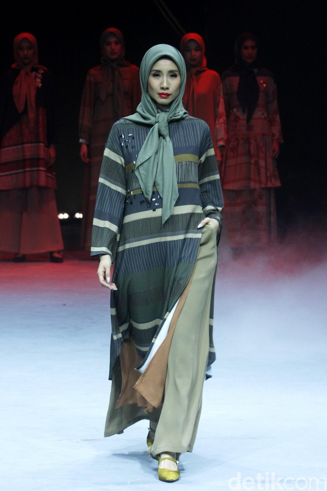 Koleksi terbaru KAMI bertajuk Cadiya di Muslim Fashion Festival 2020, Jakarta Convention Center, Jakarta, Sabtu [22/2/2020]. Foto: Mohammad Abduh/Wolipop