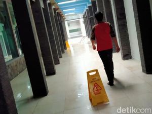 Banjir Genangi Rumah Sakit di Jakarta