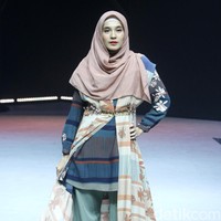 Koleksi terbaru KAMI bertajuk Cadiya di Muslim Fashion Festival 2020, Jakarta Convention Center, Jakarta, Sabtu [22/2/2020]. Foto: Mohammad Abduh/Wolipop
