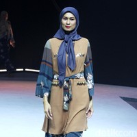 Koleksi terbaru KAMI bertajuk Cadiya di Muslim Fashion Festival 2020, Jakarta Convention Center, Jakarta, Sabtu [22/2/2020]. Foto: Mohammad Abduh/Wolipop