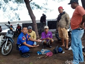 20 Orang Racuni Ikan di Pantai Situbondo, Satu Jadi Tersangka