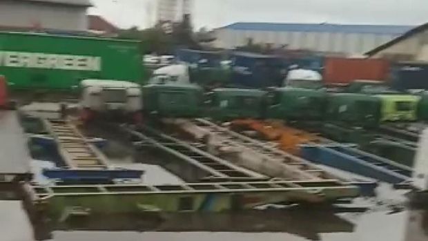 Kawasan Depo Kontainer, Marunda, Jakarta Utara terendam banjir