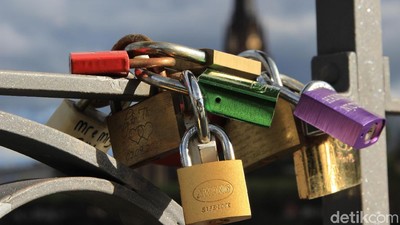 Jembatan Gembok Cinta Frankfurt