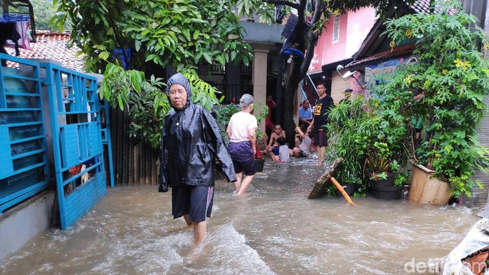 Banjir di perumahan Pancoran Barat (Matius Alfons/detikcom)