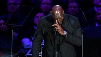 Michael Jordan menyebut mendiang Kobe Bryant sudah seperti adik sendiri buat dirinya. (Foto: Kevork Djansezian/Getty Images)