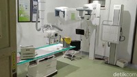 Namun, para pasien yang dirawat di ruang tersebut masih berada di ruang evakuasi.