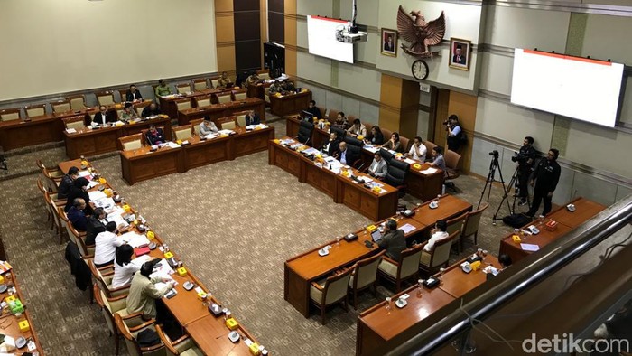Rapat Komisi III DPR dengan Menkum HAM Yasonna Laoly (Mochamad Zhacky/detikcom)